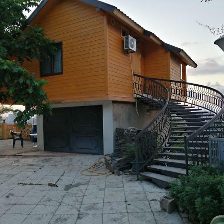 באטומי Деревянный Котеж The 1 С Выдом На Город מראה חיצוני תמונה